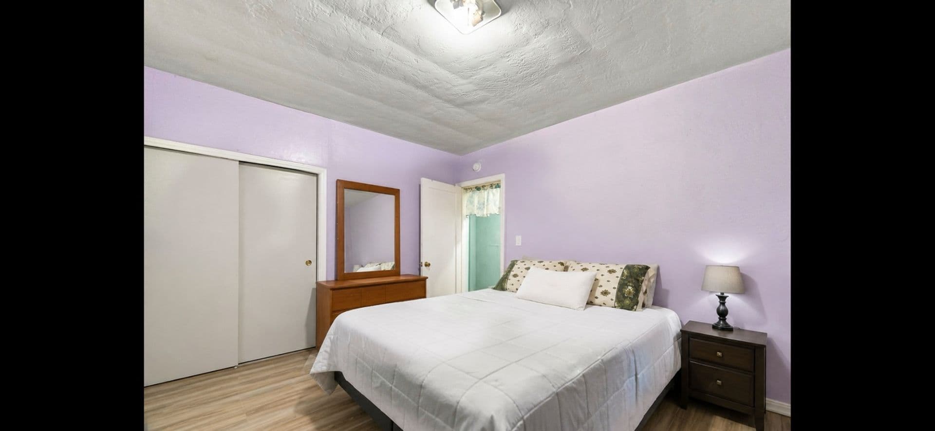 Banning House: 831 W George St