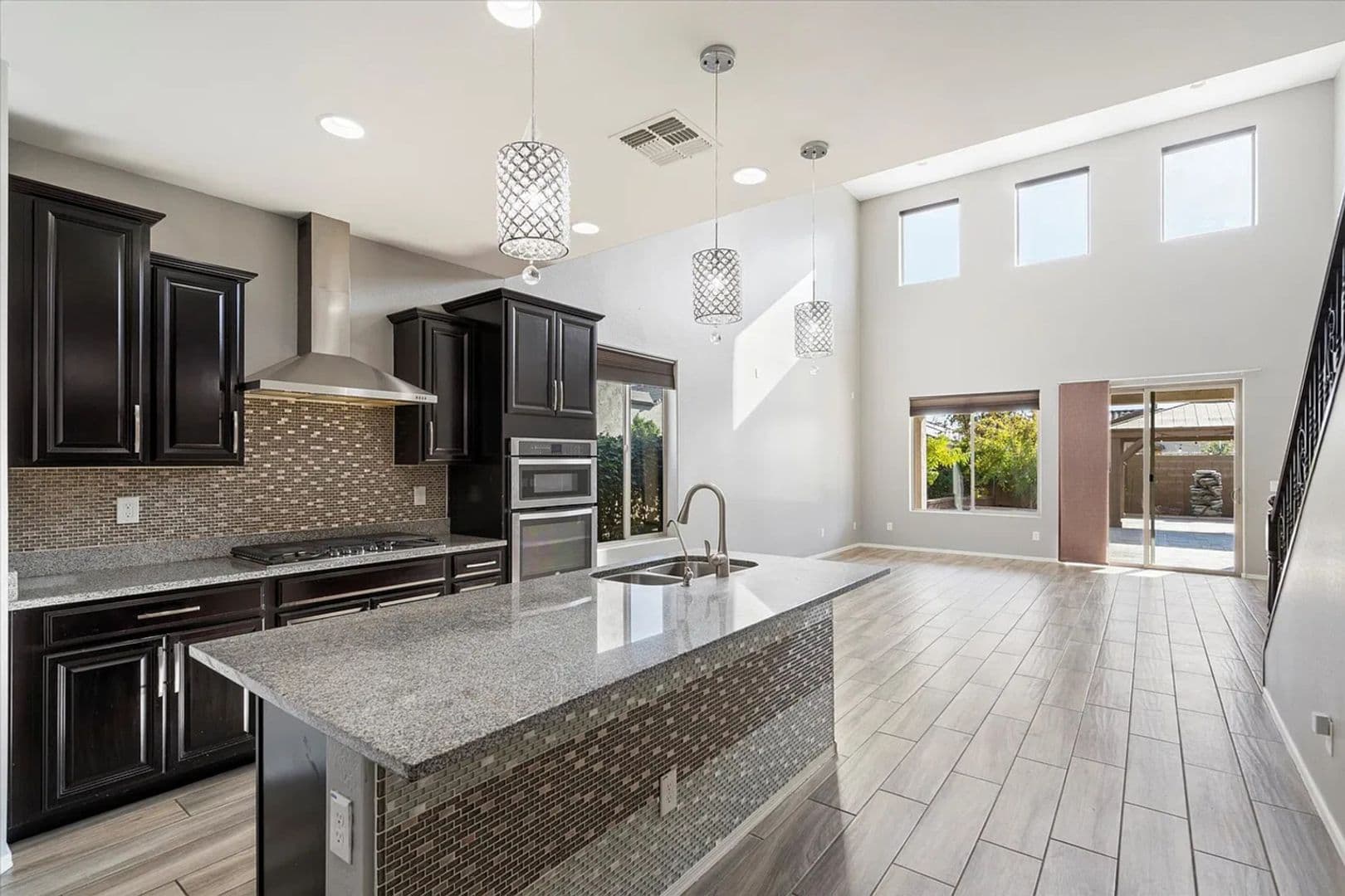 Peoria House: 9537 W Weeping Willow Rd