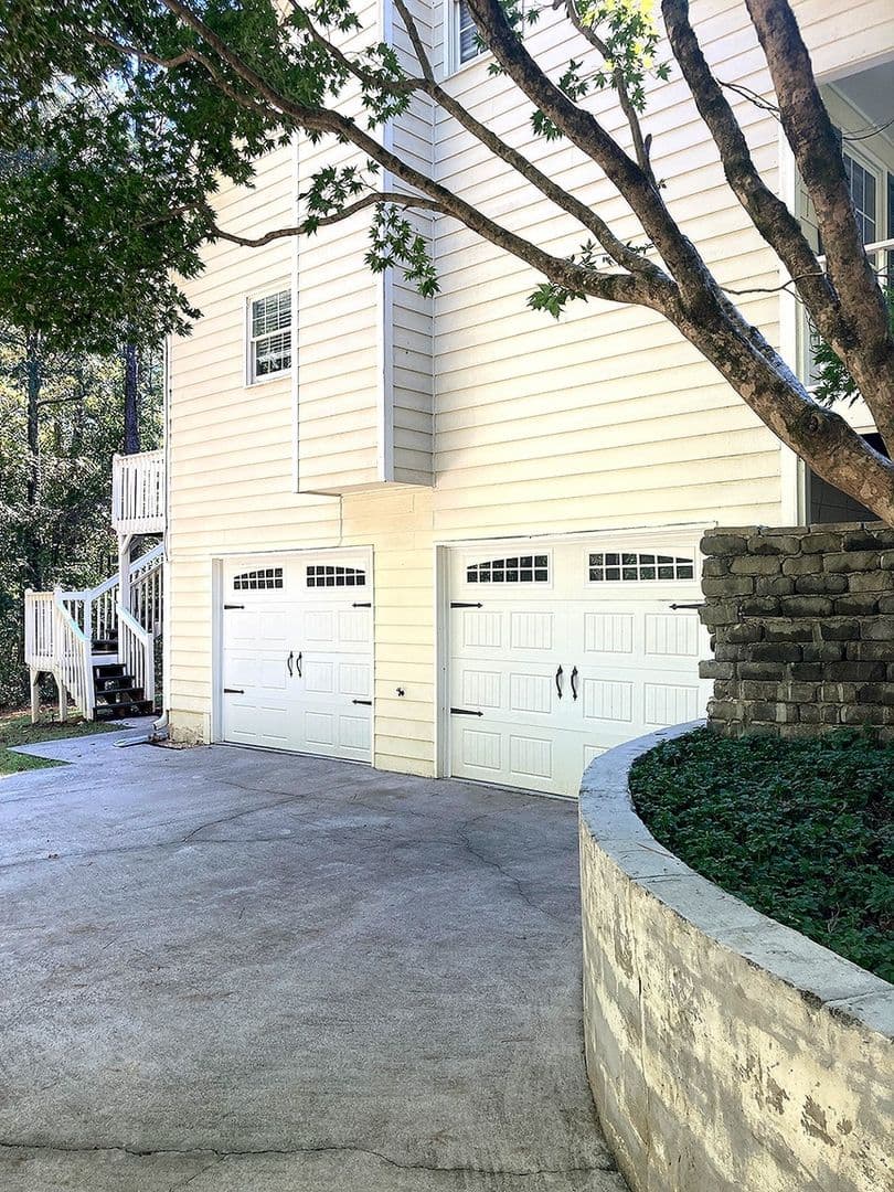 Villa Rica House: 1370 Fernwood Ct