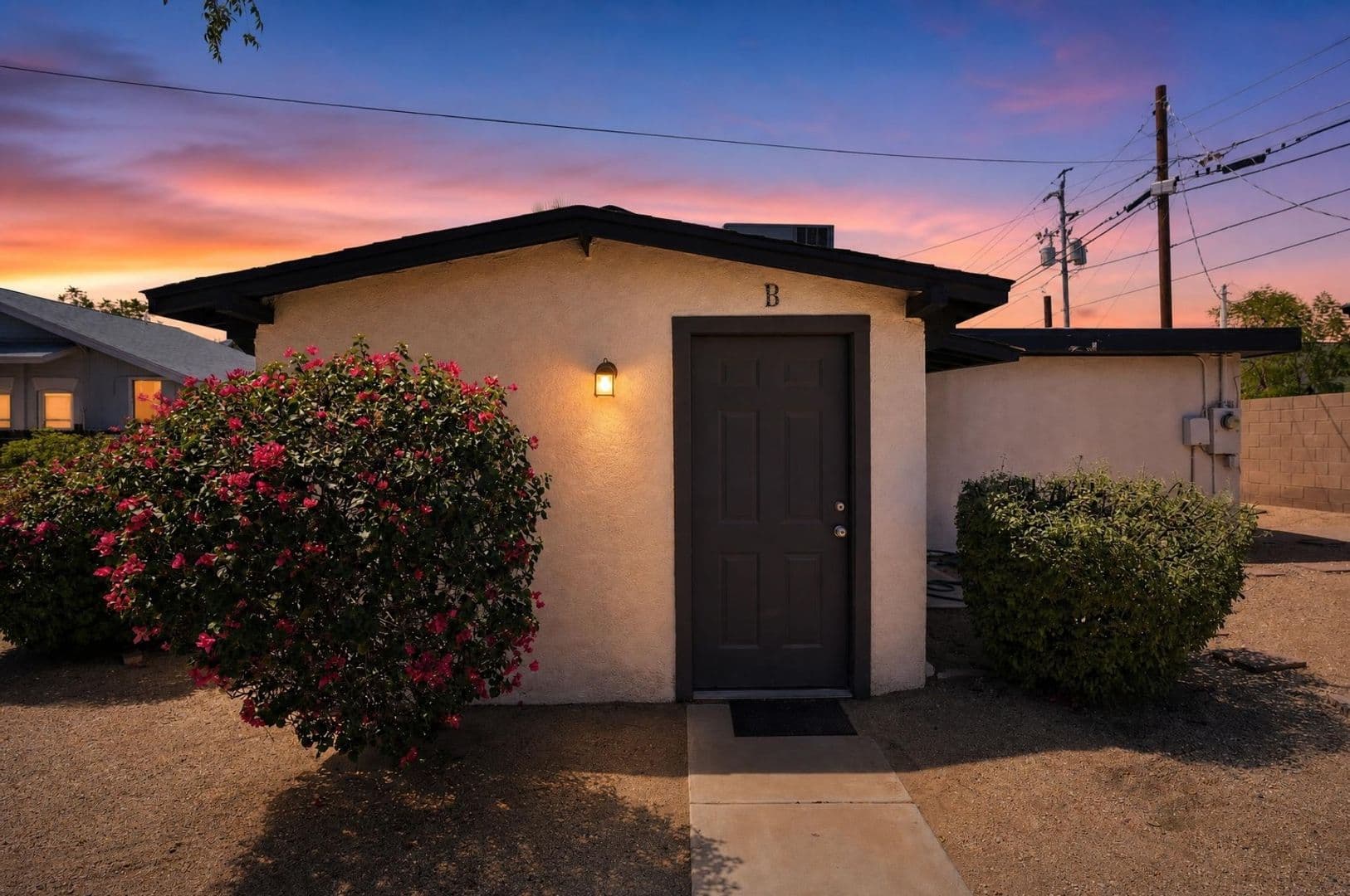 Phoenix Townhome: 1524 W Monroe St