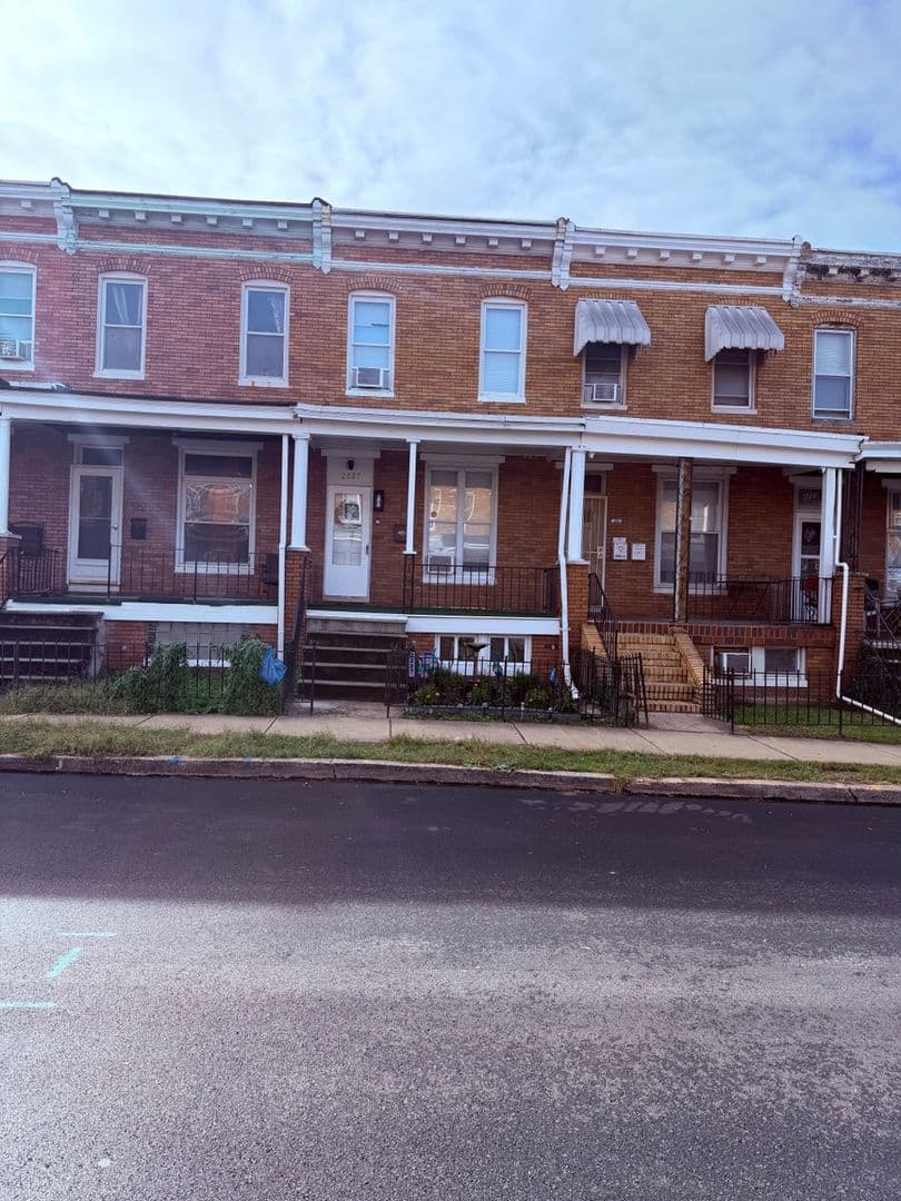 Baltimore Townhome: 2227 Penrose Ave