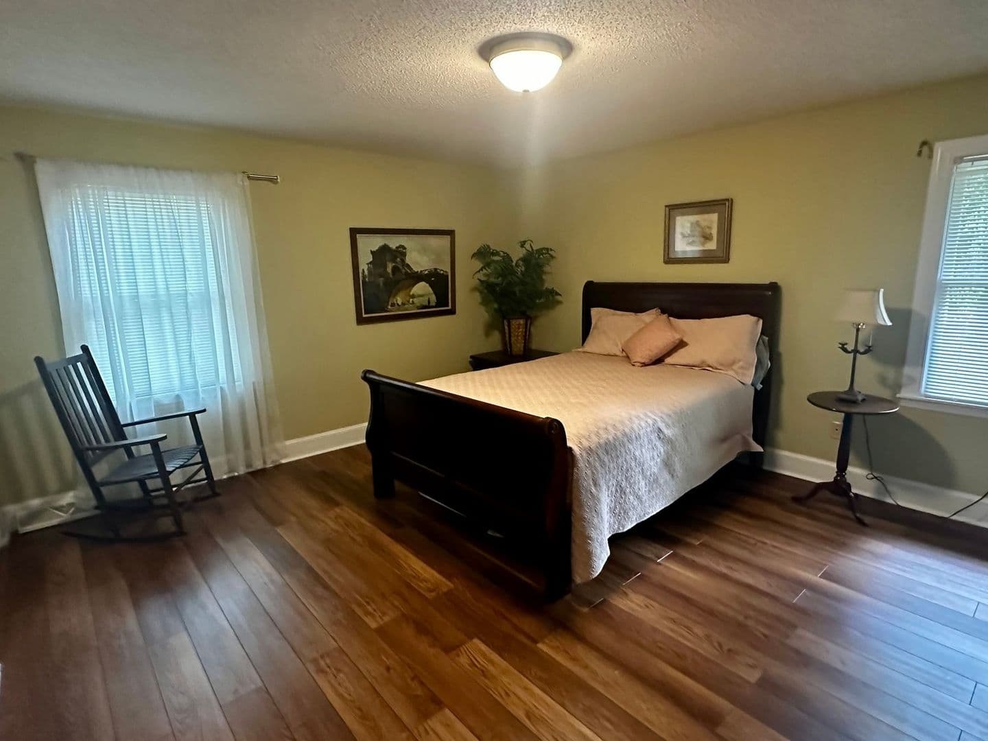Charlotte House: 4316 Brookwood Rd