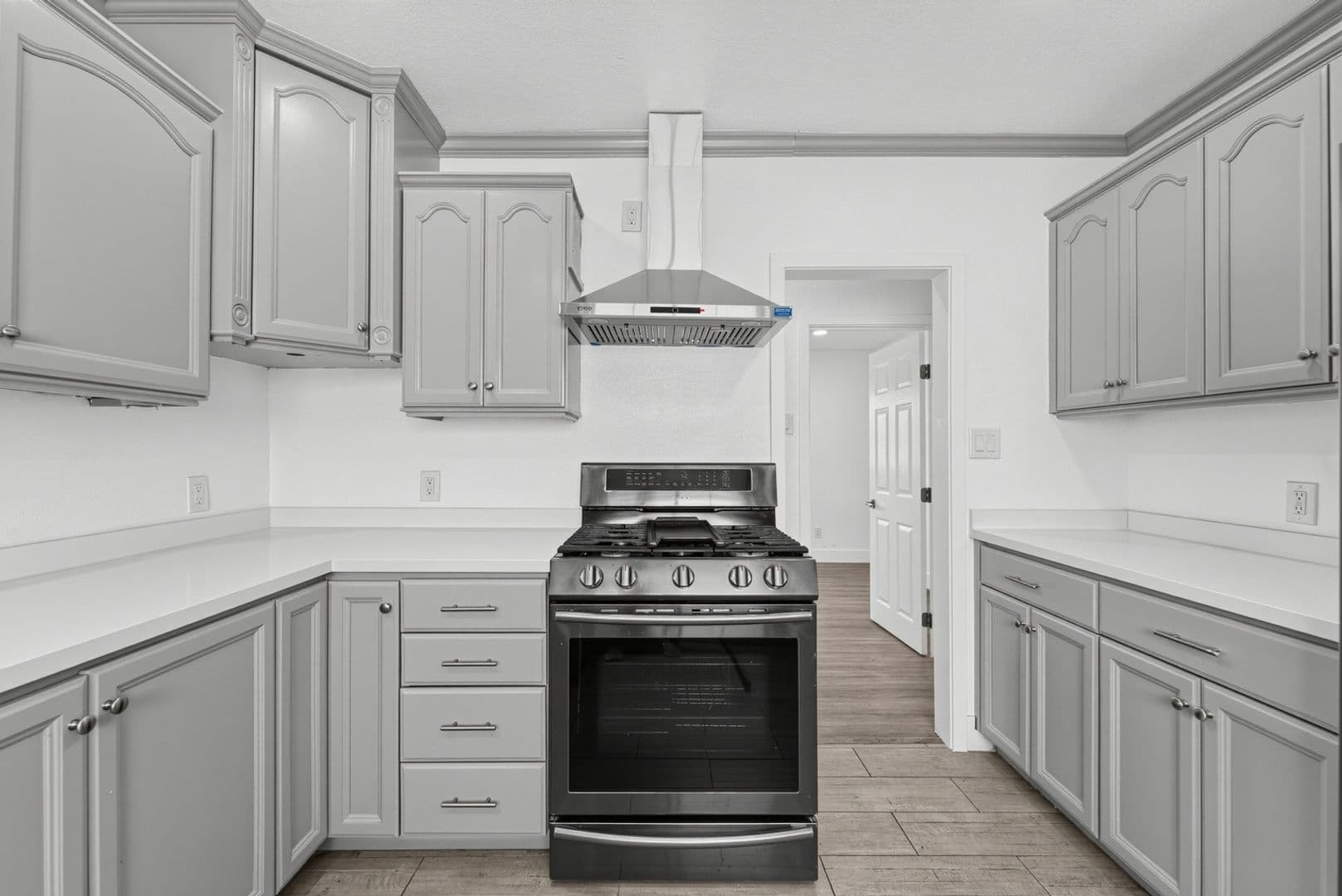 Los Angeles Townhome: 2703 Alsace Ave