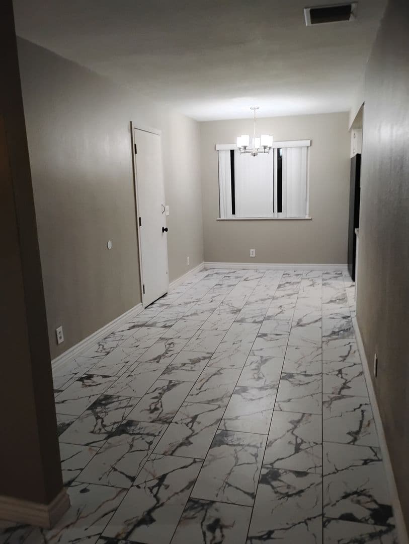 Lancaster House: 44755 Jefferson Ct