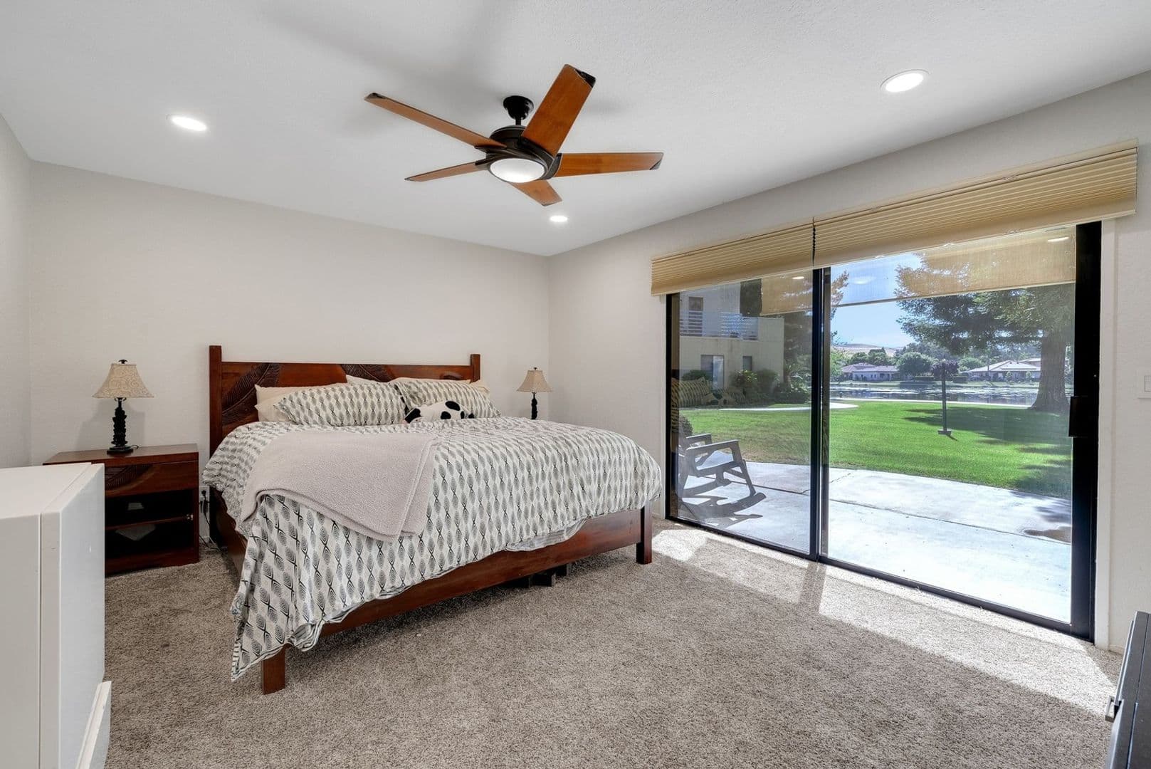 Bakersfield Townhome: 14500 Las Palmas Dr