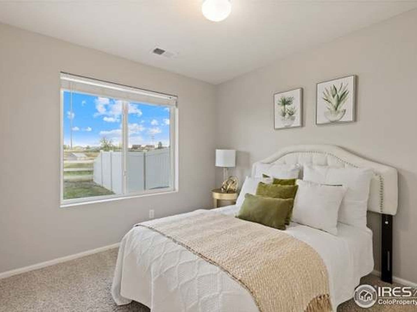 Johnstown House: 3825 Kenwood Cir