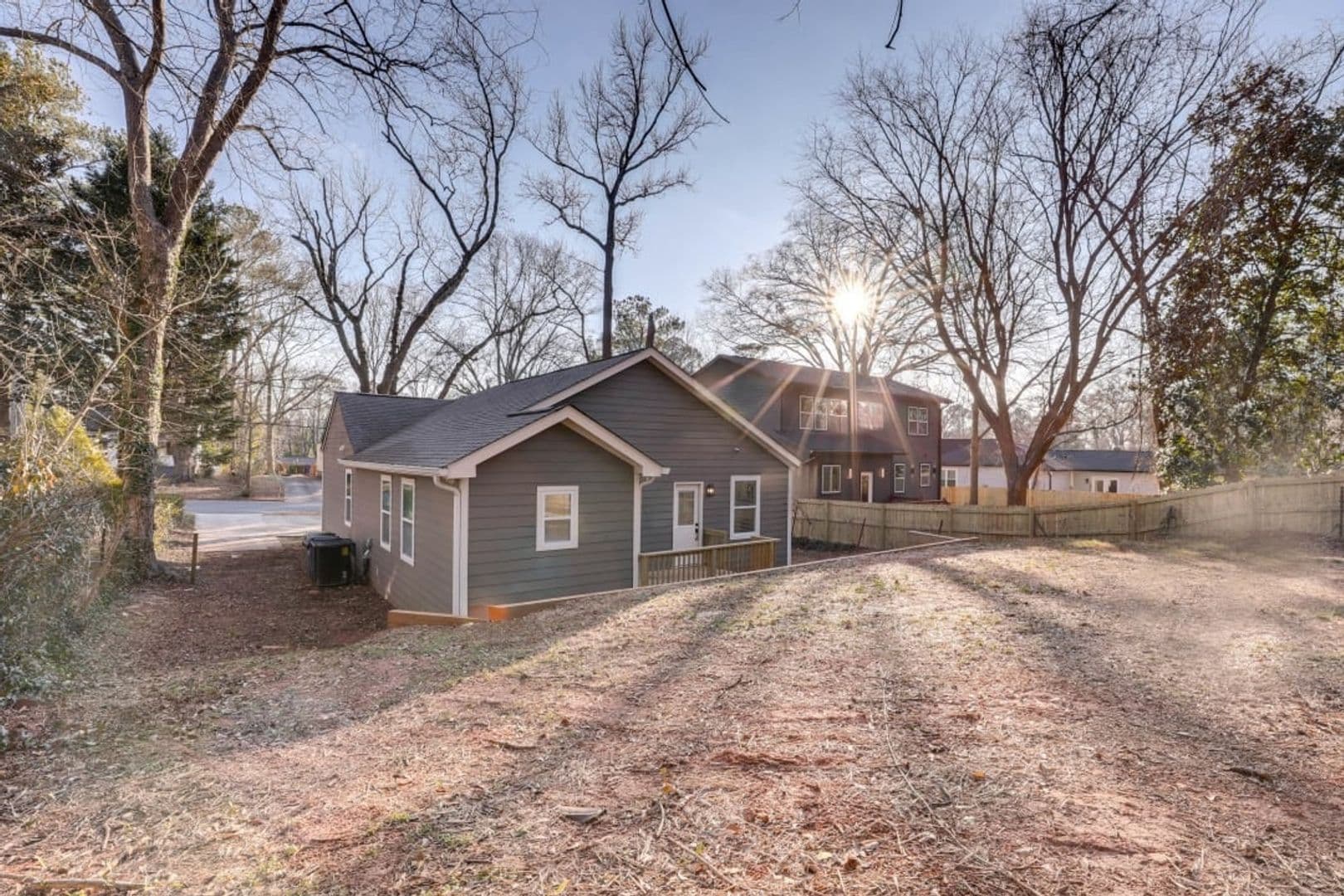 Atlanta House: 1429 Almont Dr Sw