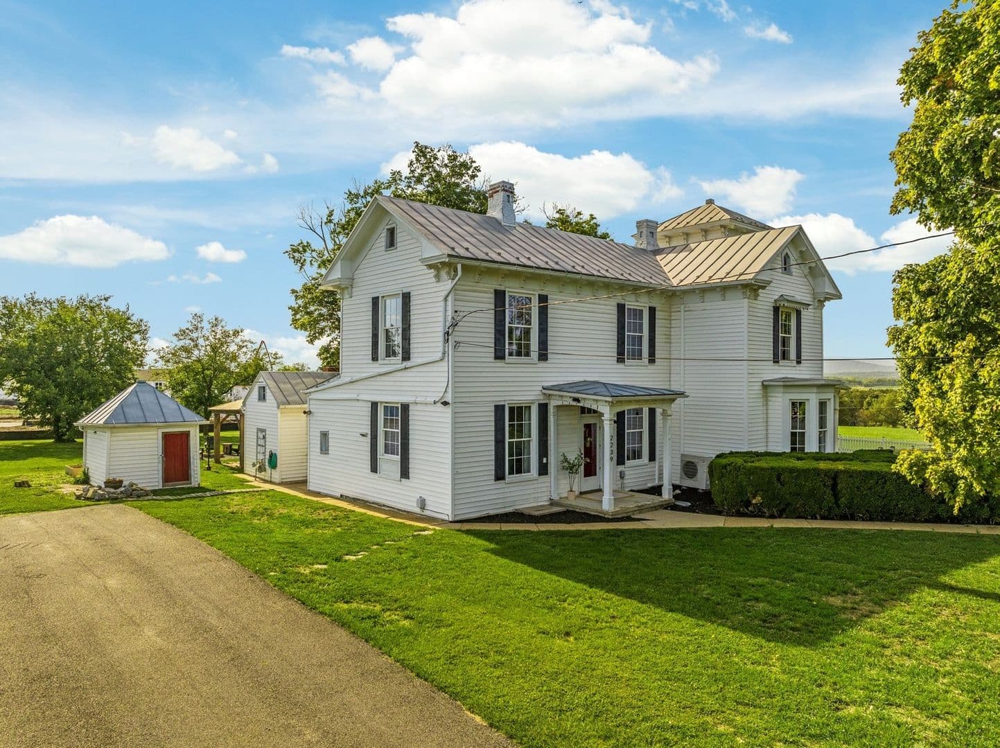 Middletown House: 2239 Sixth St