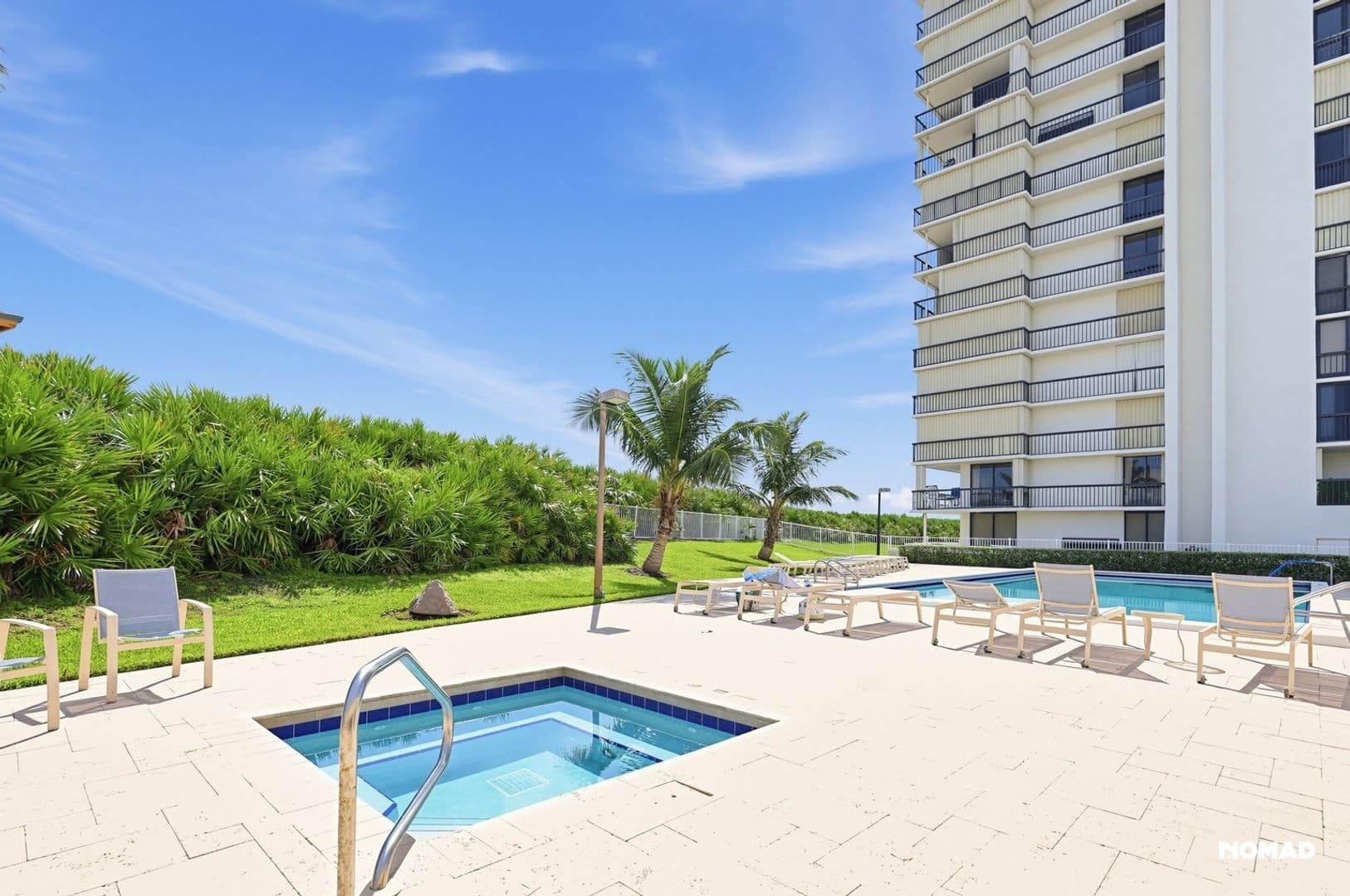 Jensen Beach Condo: 10600 S Ocean Dr