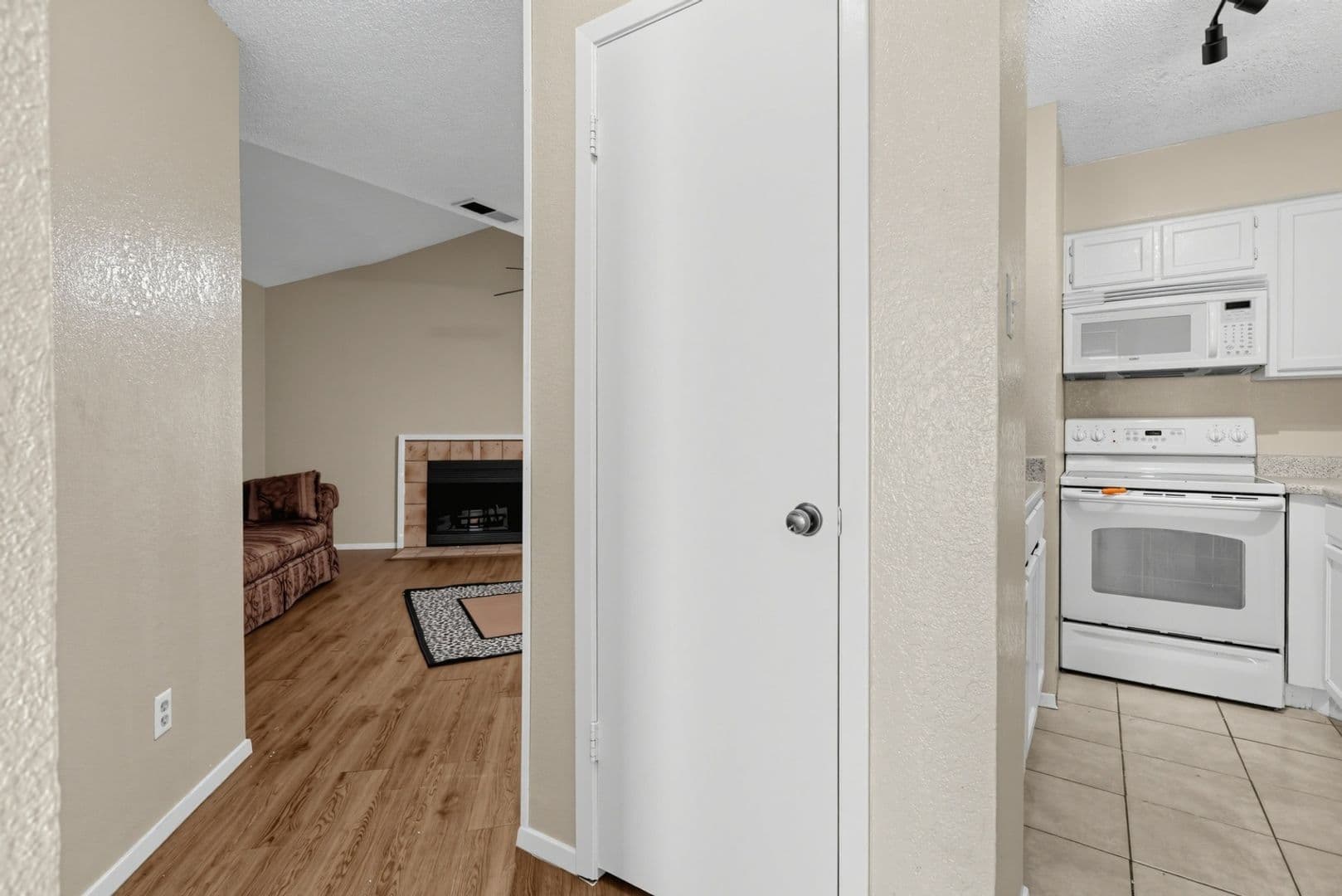 Arlington Condo: 1608 Pecan Chase Cir