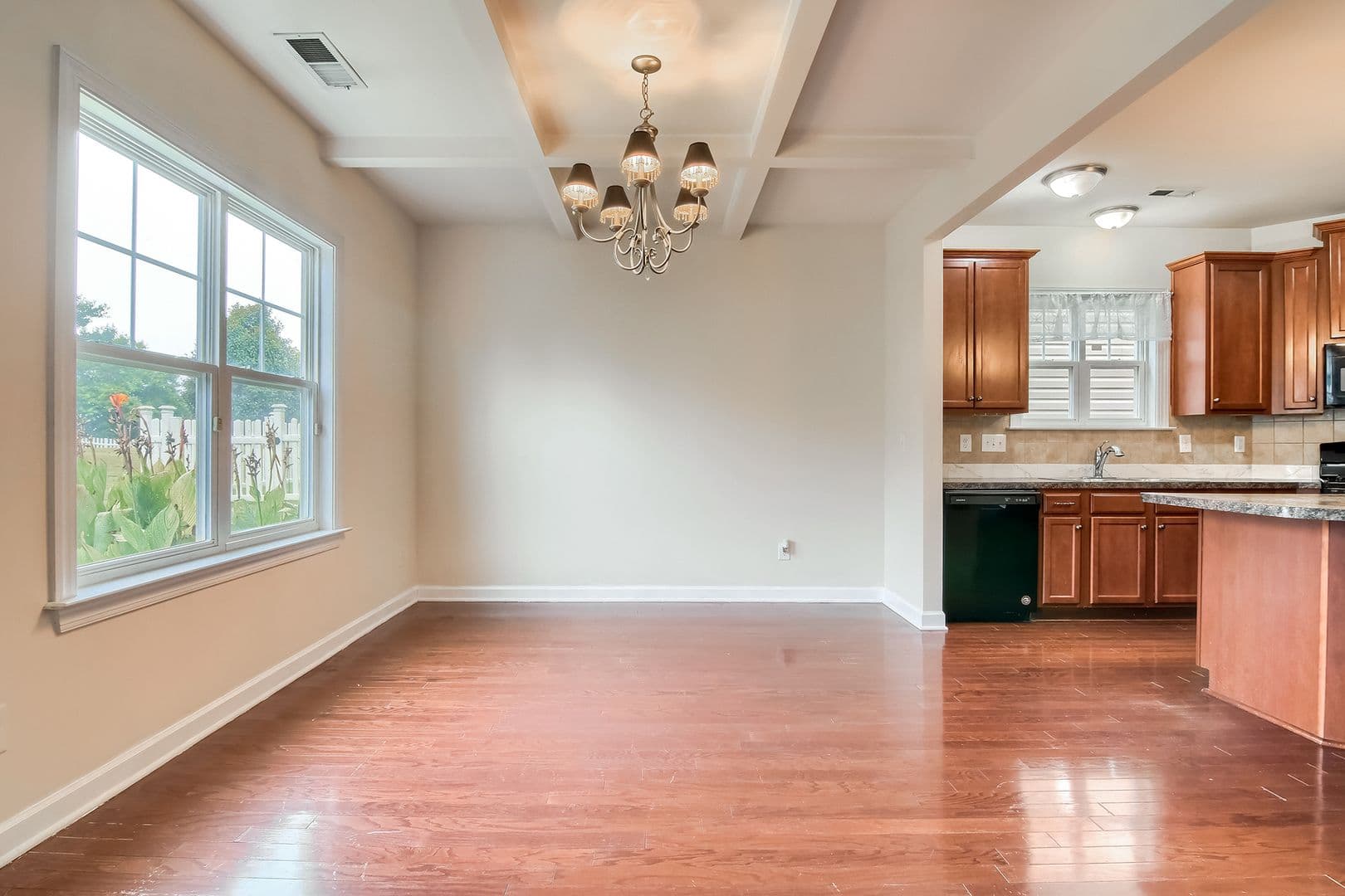 Morrisville House: 202 Roundhouse Lane