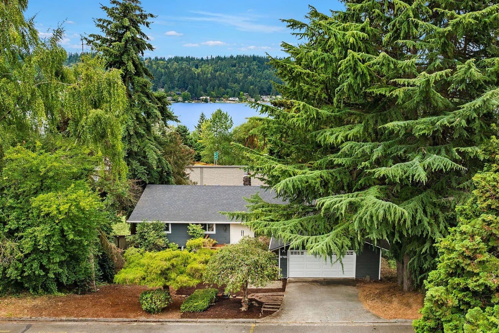 Bellevue House: 5761 110th Ave SE