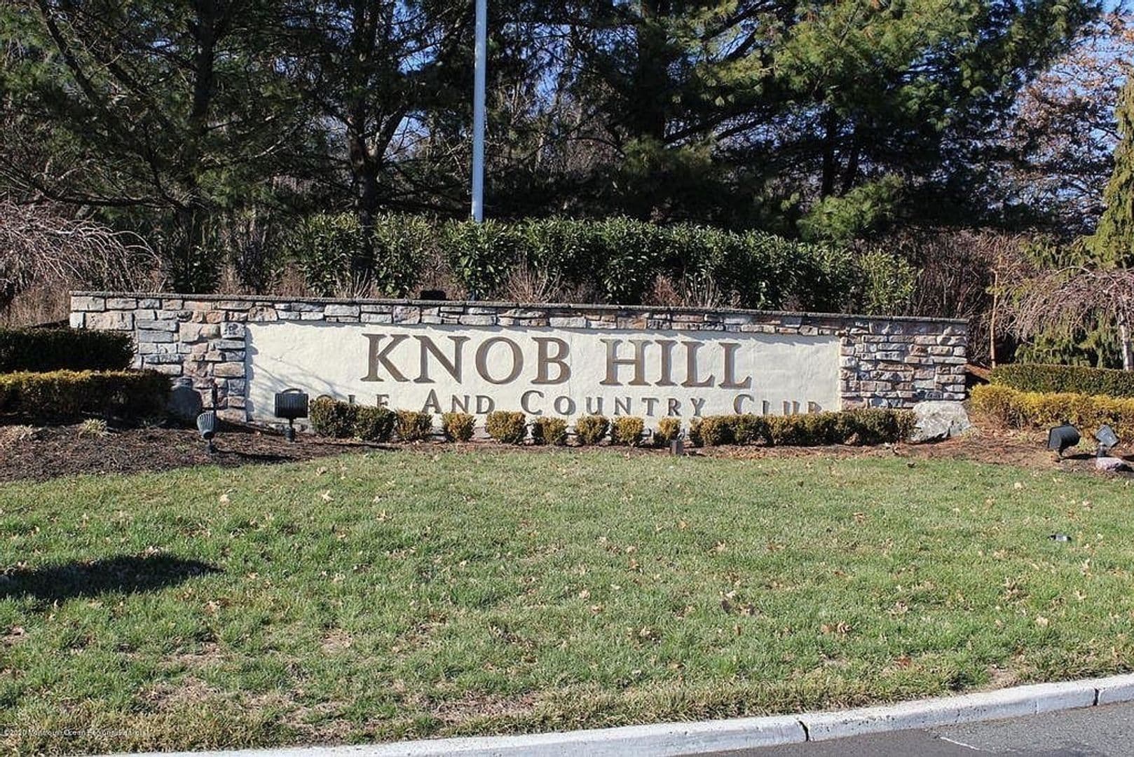 Englishtown Condo: 188 Shinnecock Dr