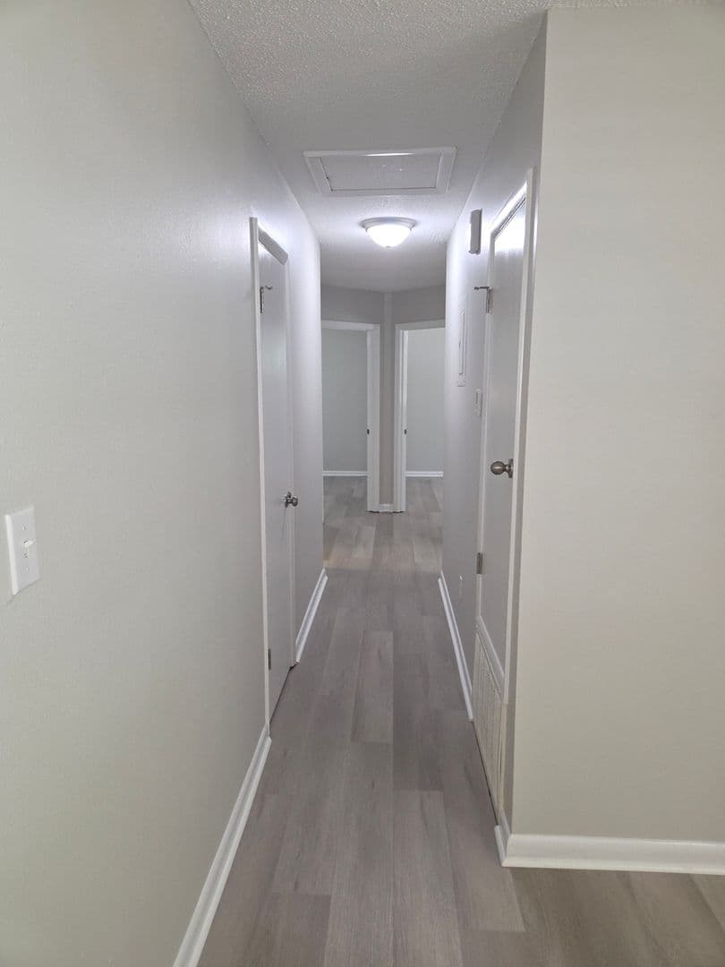 Crestview House: 503 Tall Pines St