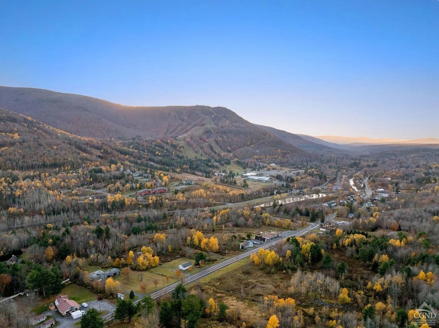 Hunter Townhome: 65 Scribner Hollow Rd