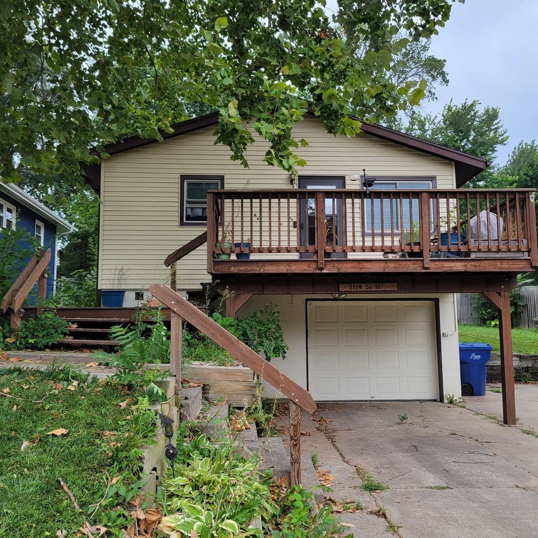 Plattsmouth House: 1110 S 10th St
