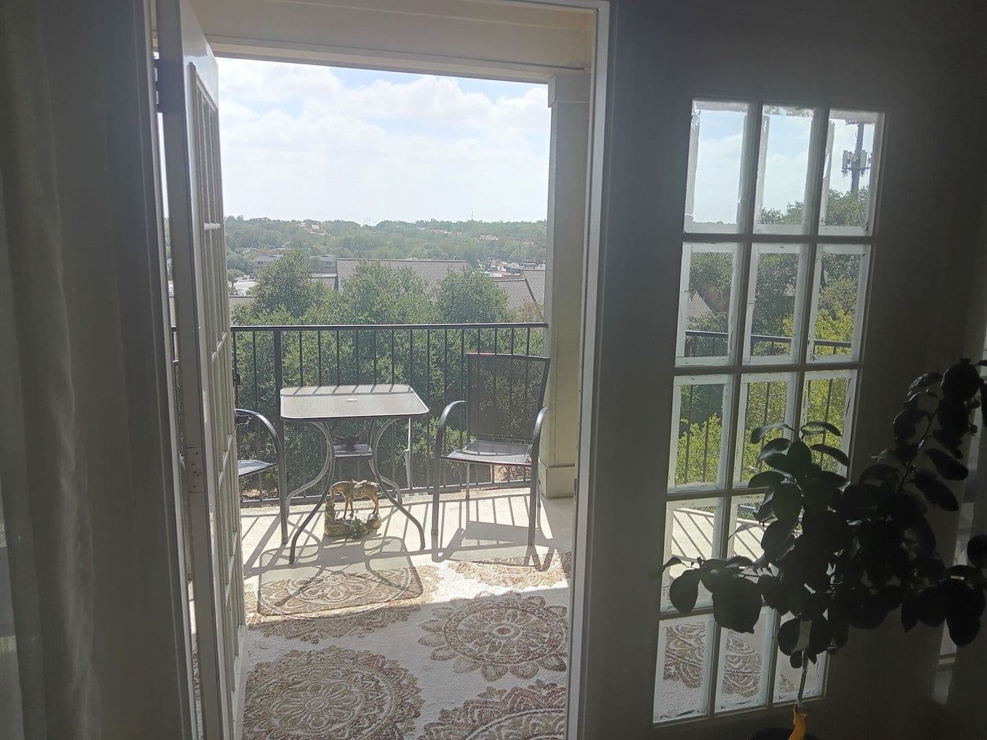 Austin Condo: 6810 Deatonhill Dr