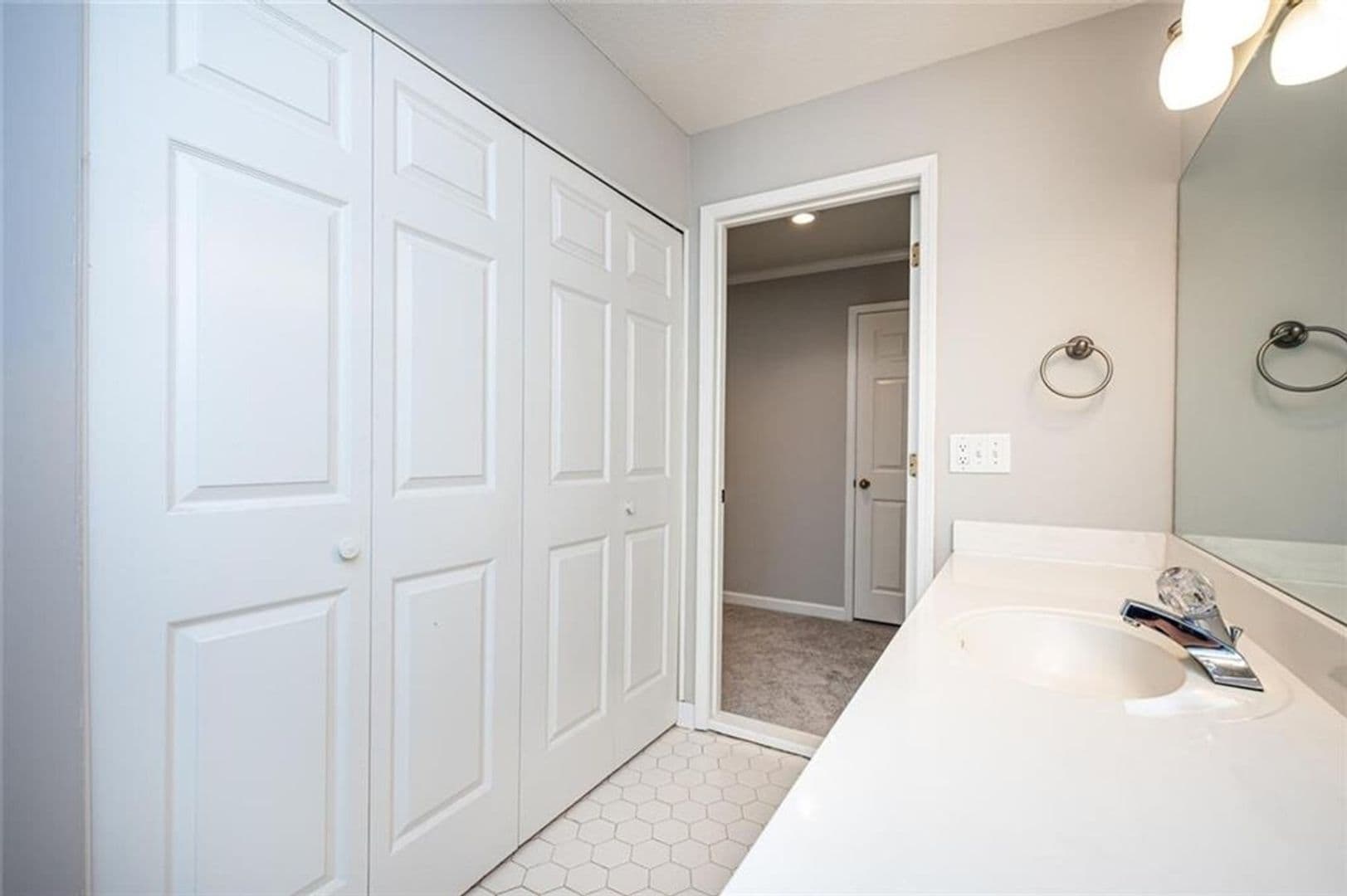 Atlanta Condo: 26202 Plantation Dr Ne