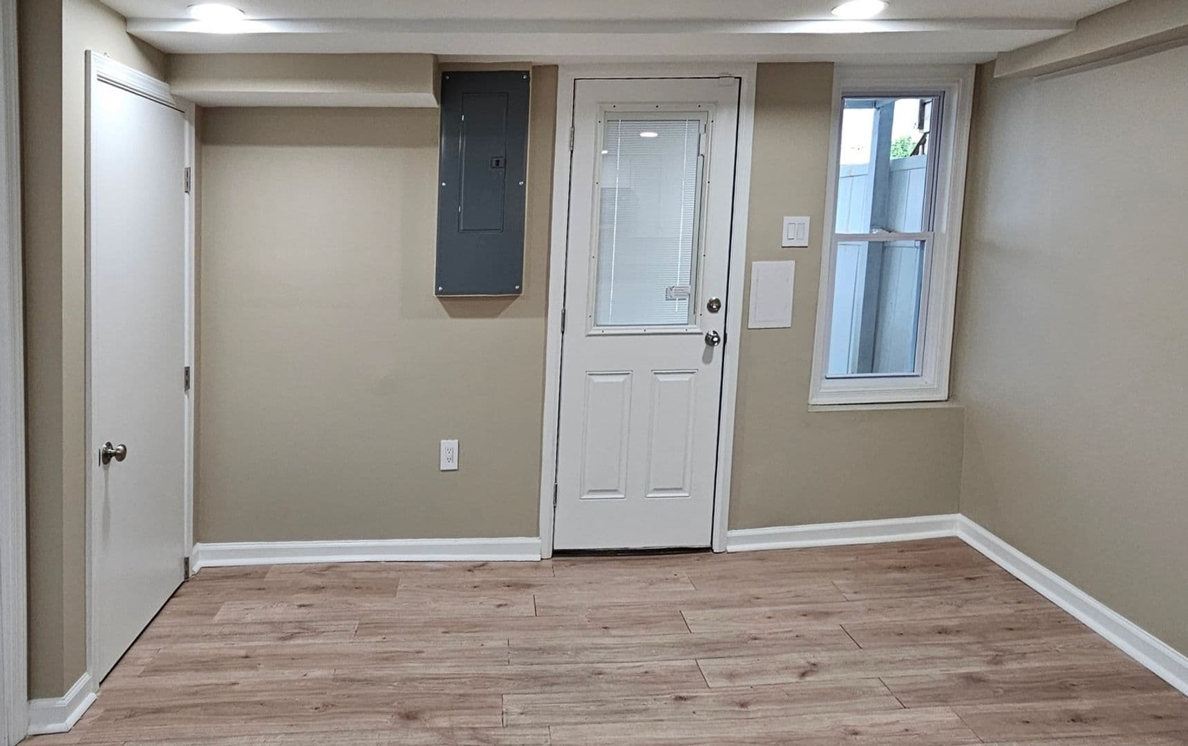 Baltimore Townhome: 4633 Kernwood Ave