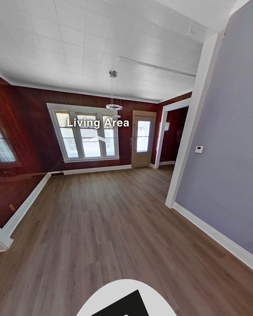 Buffalo House: 42 Bickford Ave