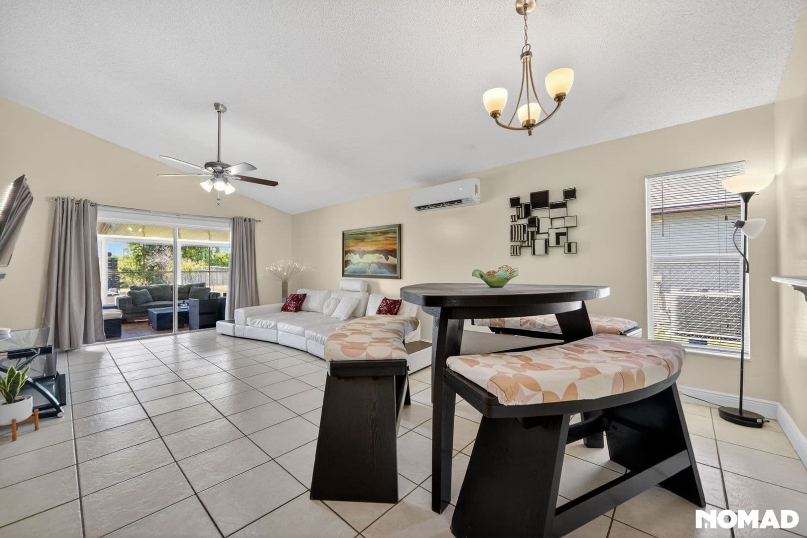 Orlando House: 293 Chicago Woods Cir