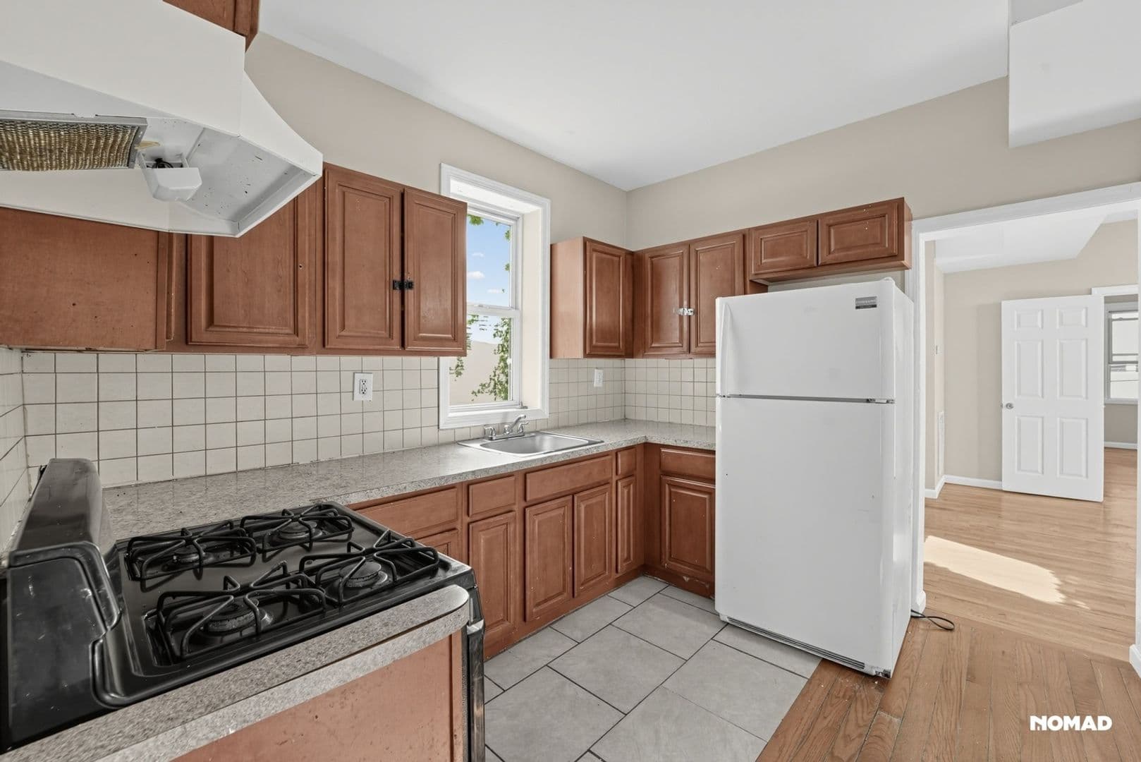 Newark Townhome: 72 Norwood St