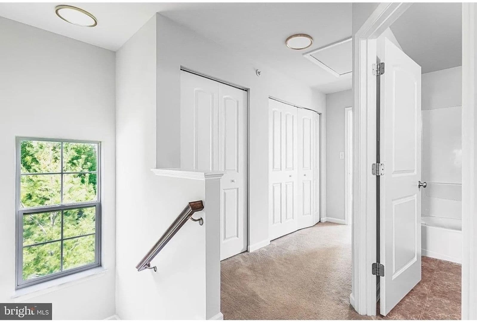 Newark Townhome: 621 S Twin Lakes Blvd
