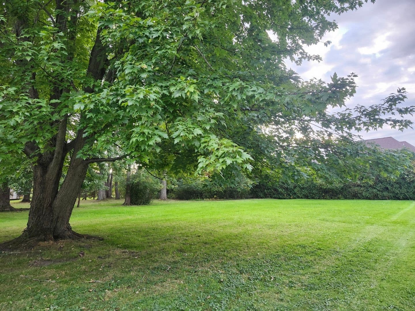 Westlake House: 2960 Bradley Rd