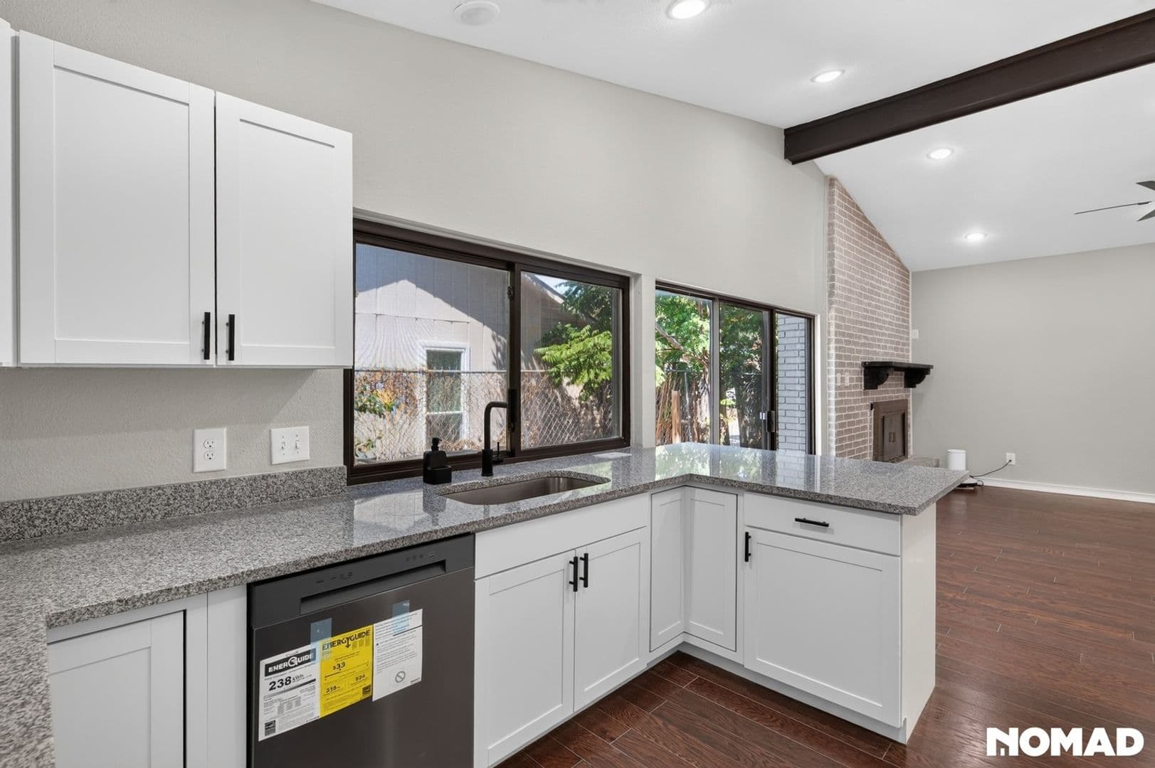 San Antonio House: 2715 Lakemist St