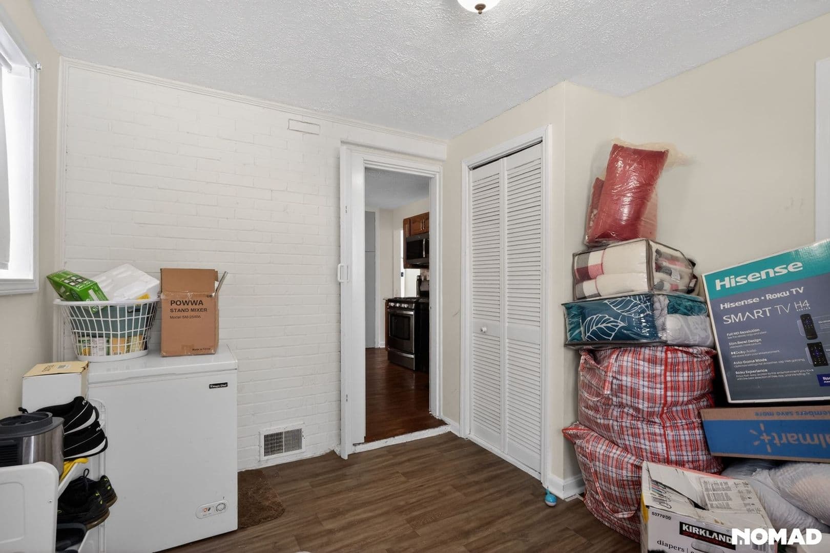 Louisville House: 1015 W Indian Trl
