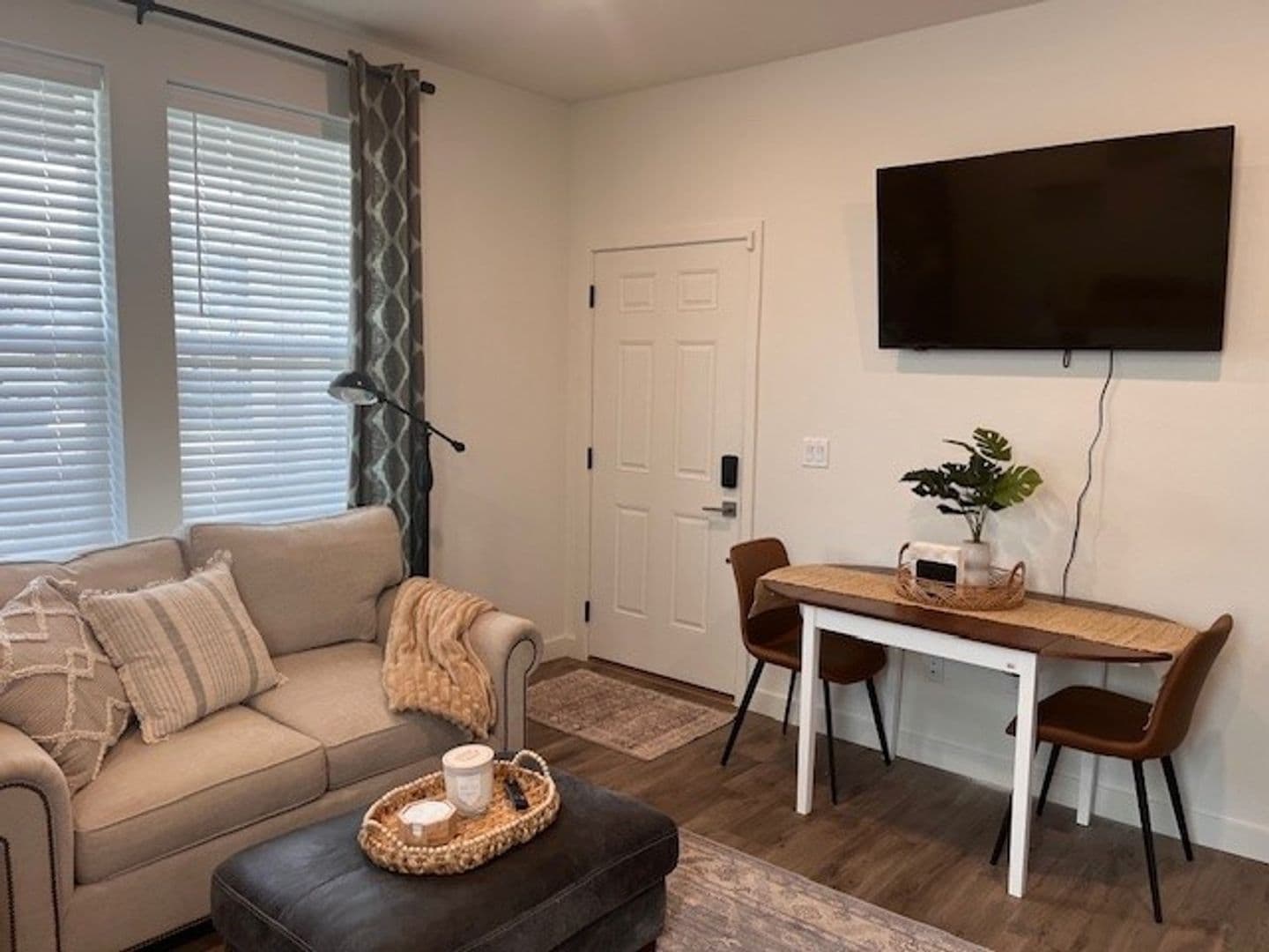 Longmont House: 5435 Inland Ave