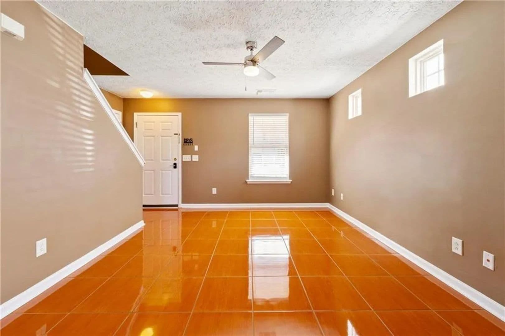Cumming House: 5125 Sky Ridge Way