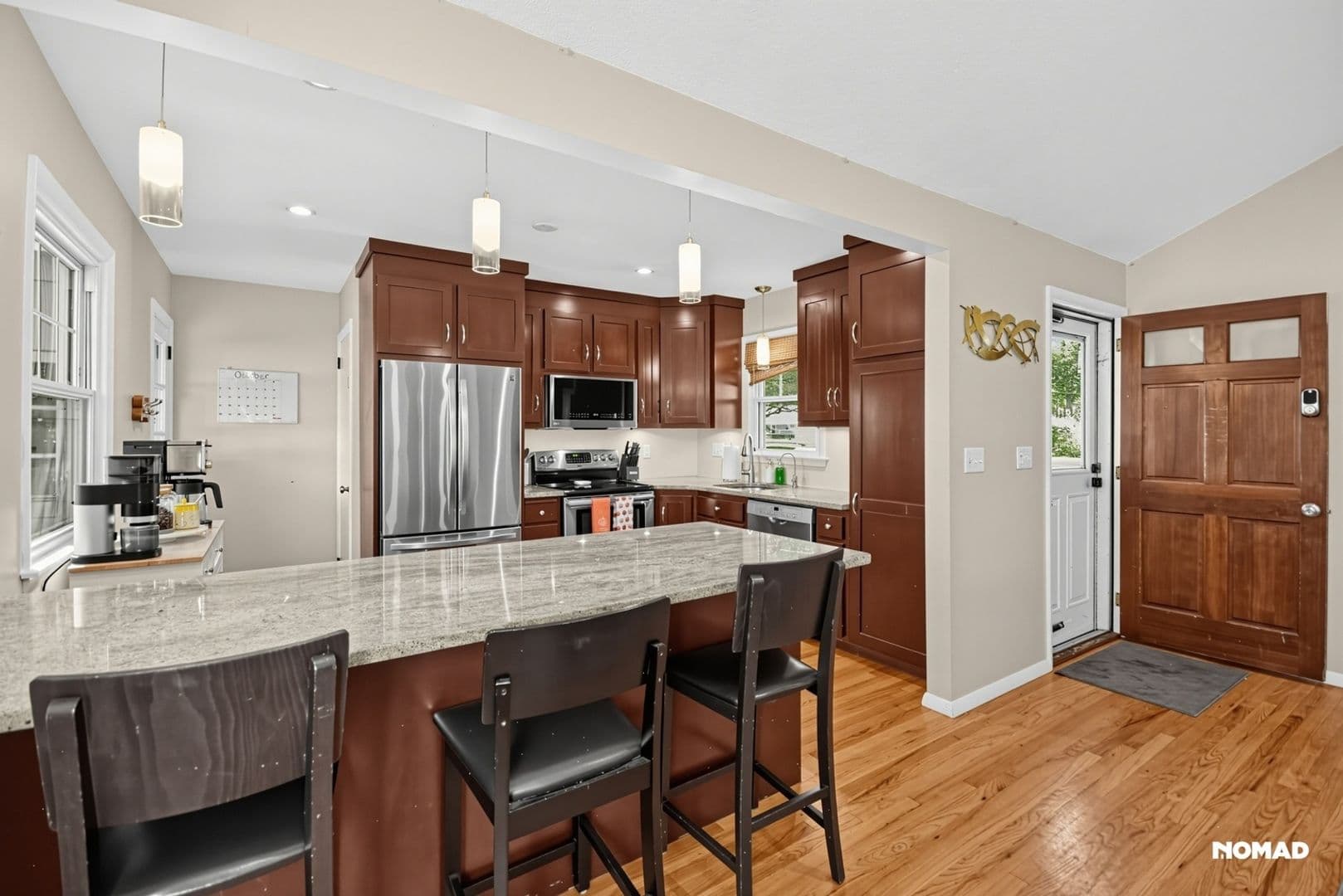 Newington House: 80 Knollwood Rd