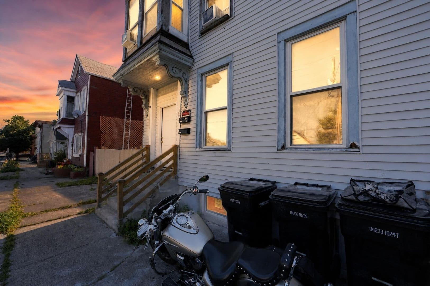 Troy Townhome: 362 9th St