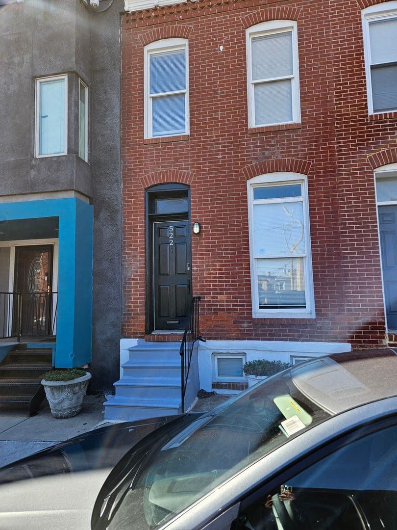 Baltimore House: 522 N Castle St