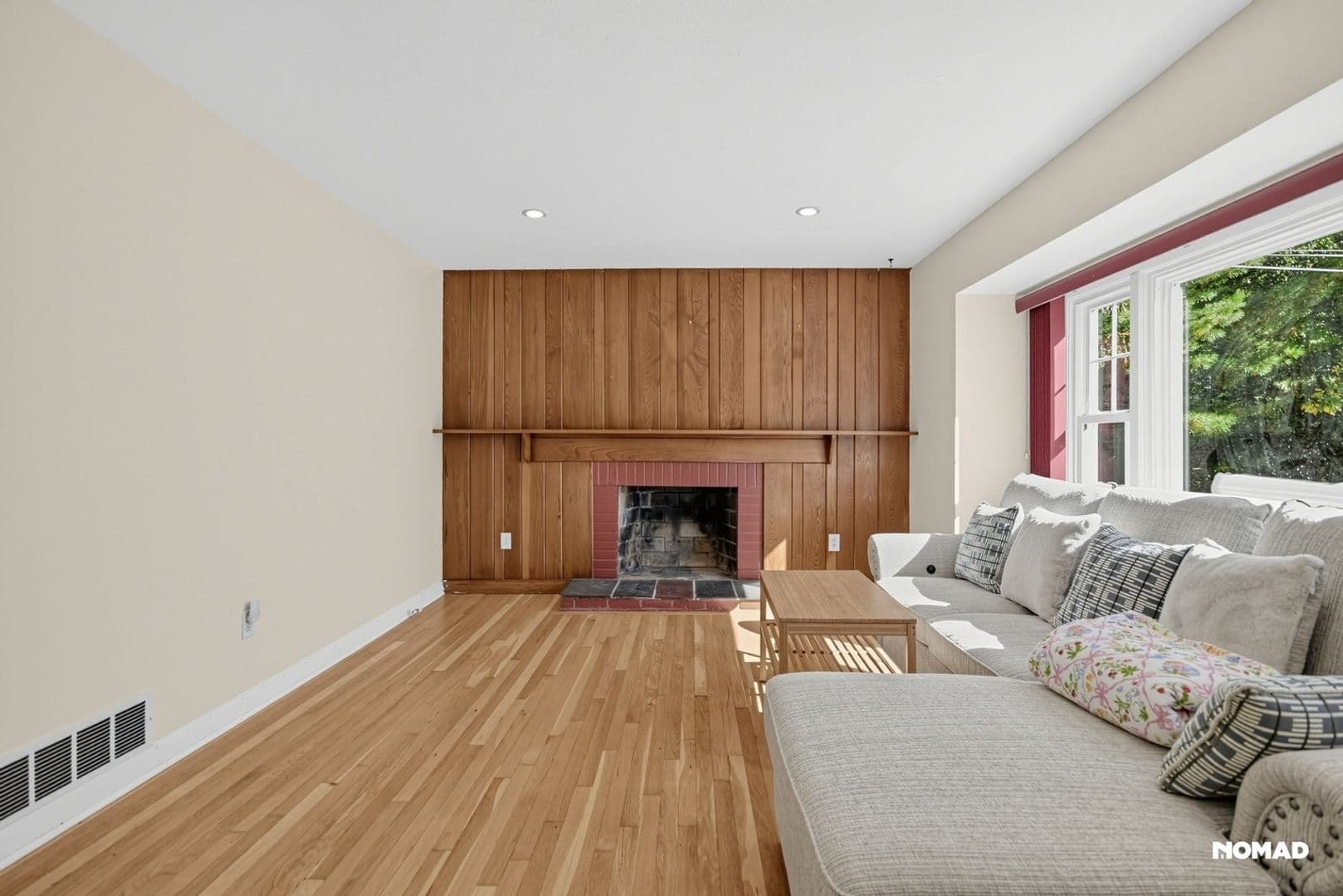 South Windsor House: 85 Willow St