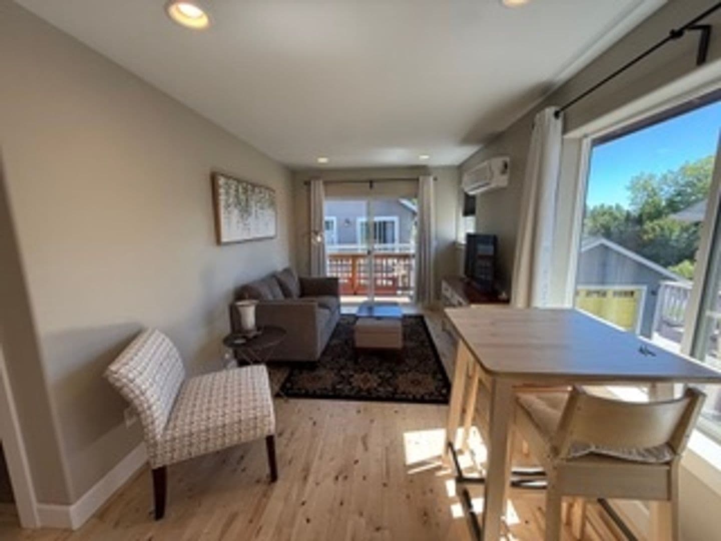 Bend House: 611 NE Vail Ln