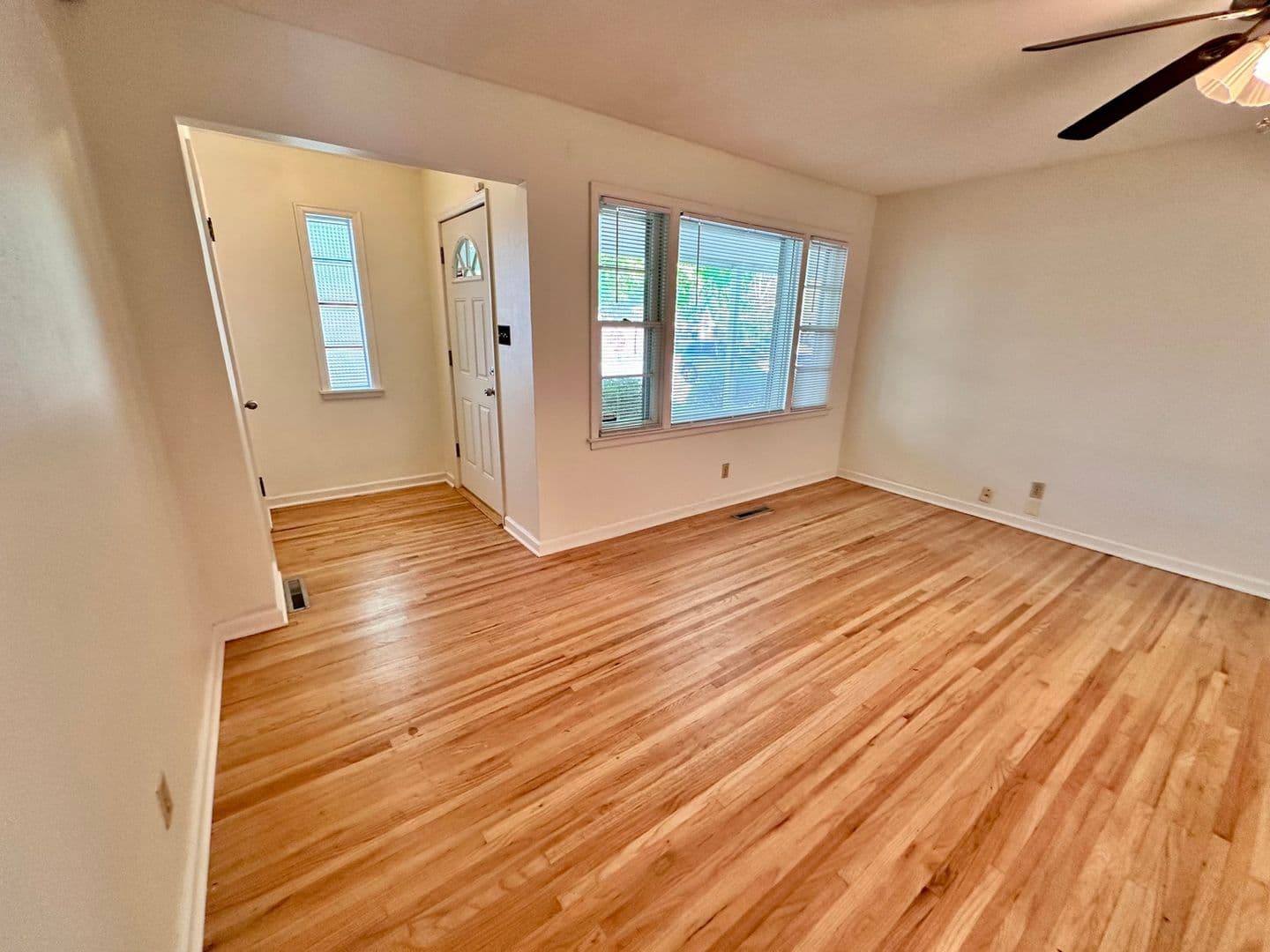 Wichita House: 829 S Watson Ln