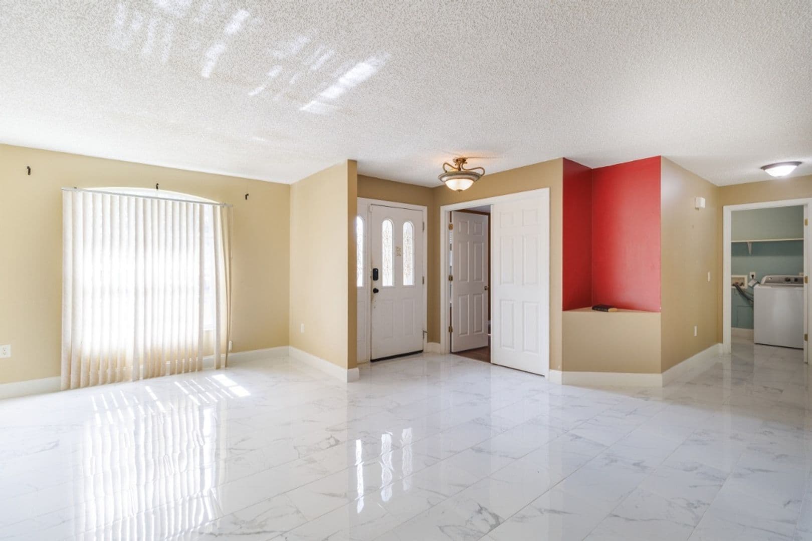 Palm Bay House: 1515 Nona St NE