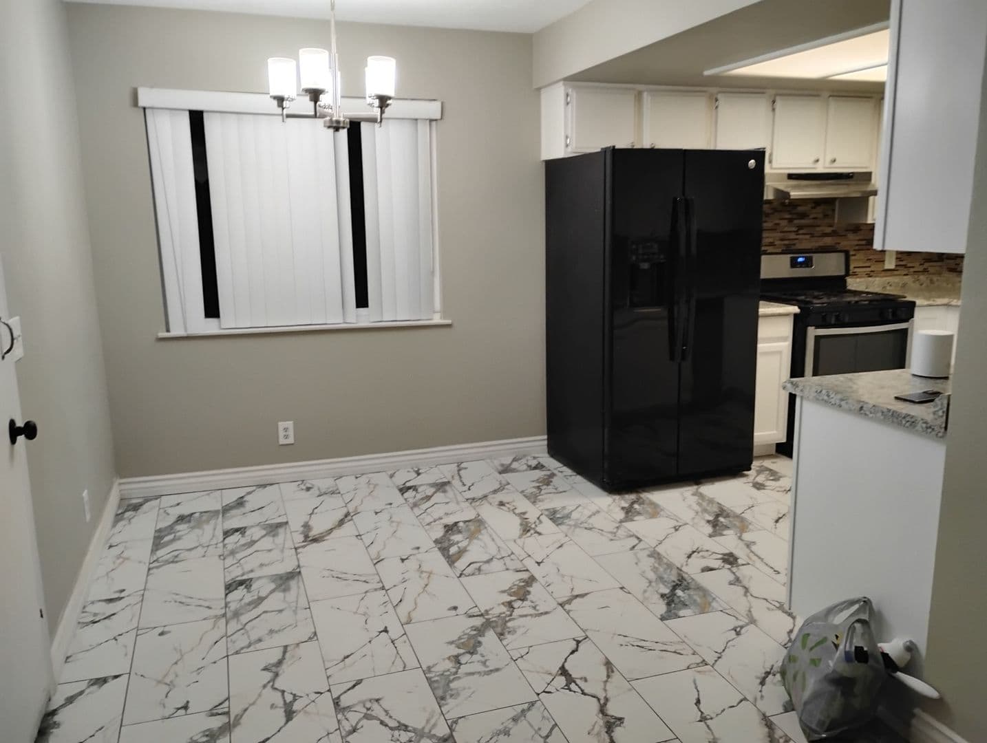 Lancaster House: 44755 Jefferson Ct