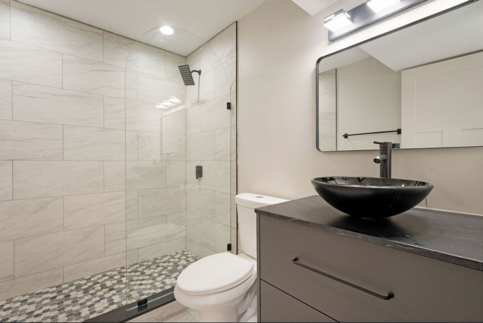 Chicago Townhome: 3824 W Arthington St