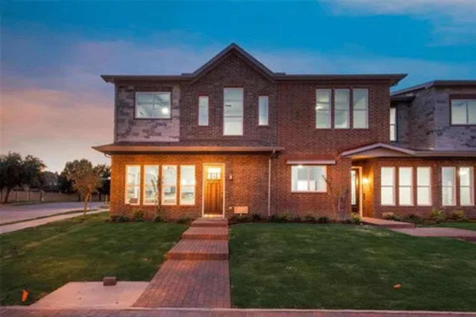 Frisco Townhome: 5805 Rivendell Dr
