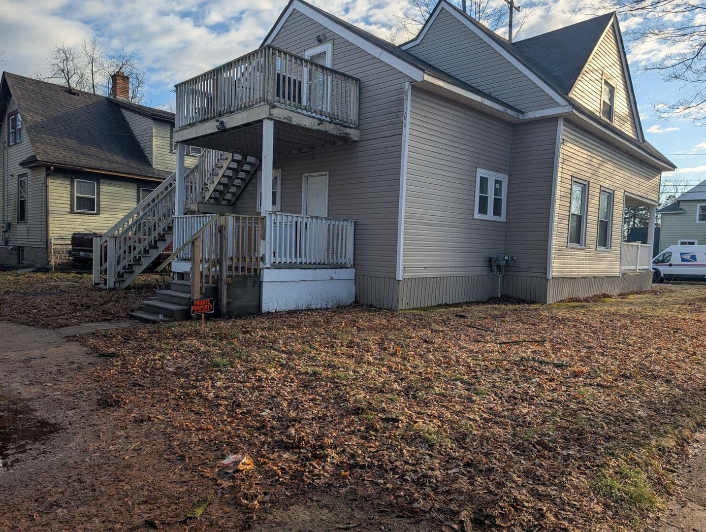 Saginaw Townhome: 1420 Adams St
