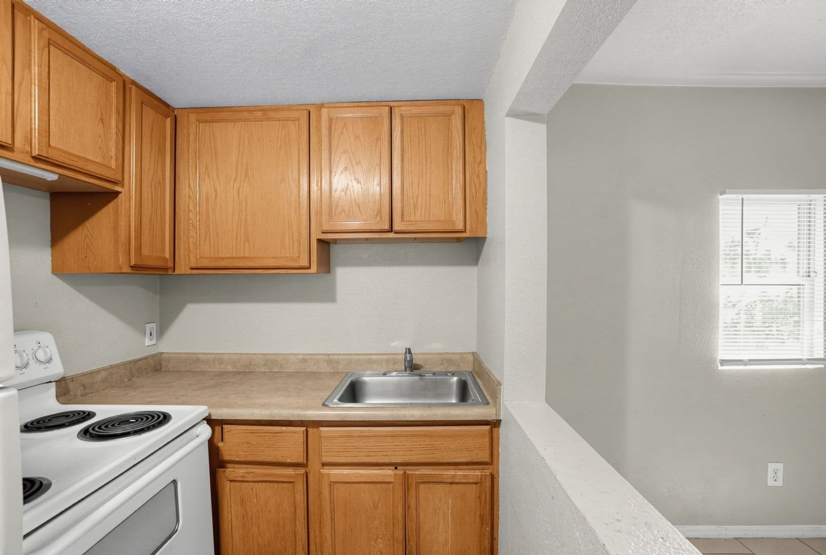 Phoenix Townhome: 1524 W Monroe St