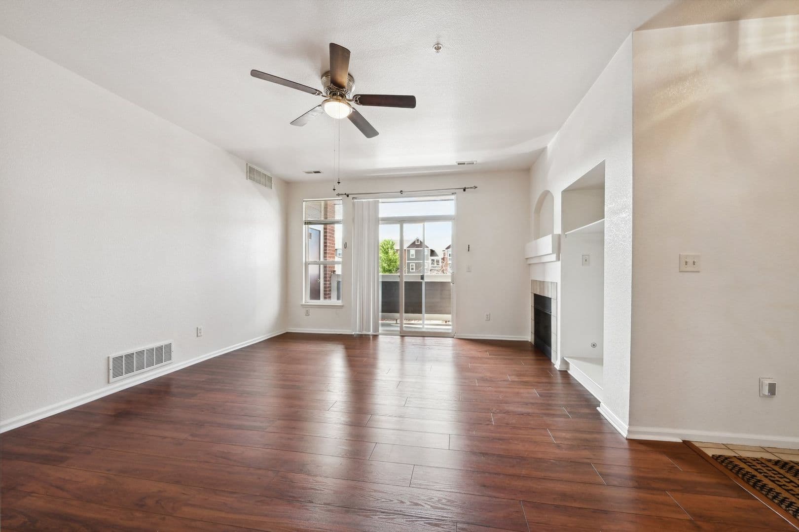 Aurora Condo: 14261 E 1 St Dr