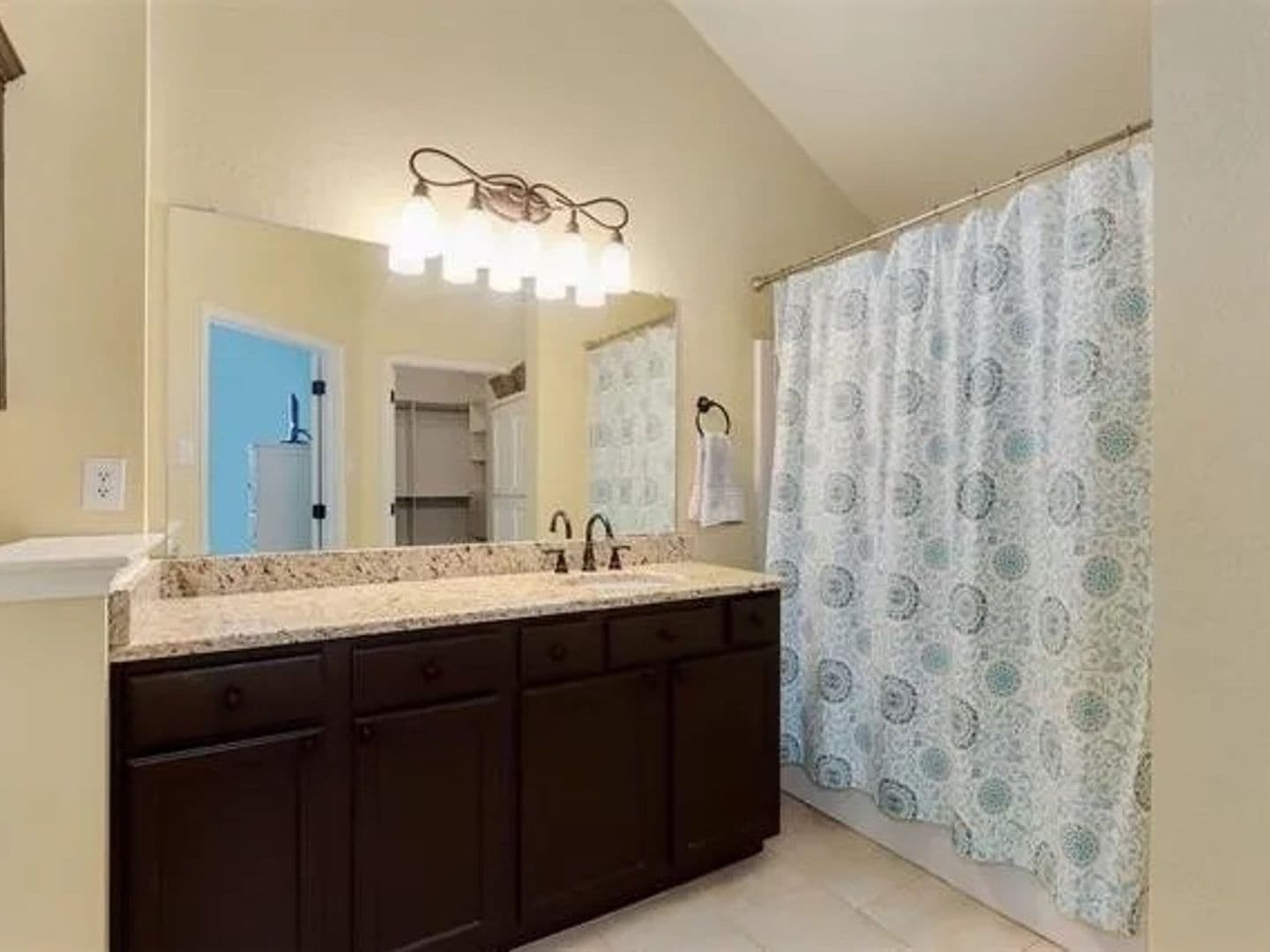 Fort Worth House: 4129 Broken Bend Blvd