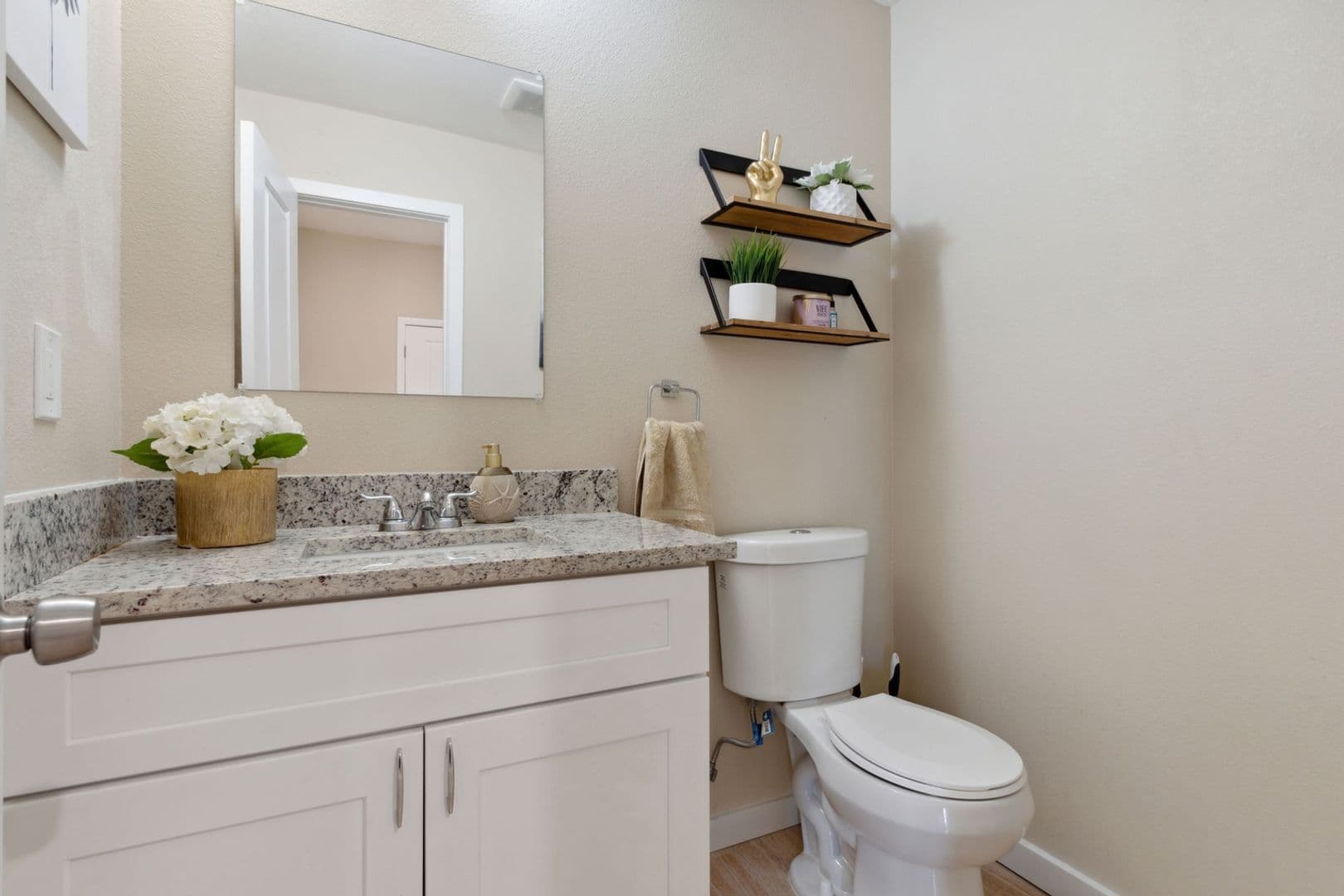Commerce City Townhome: 6912 Locust Ct