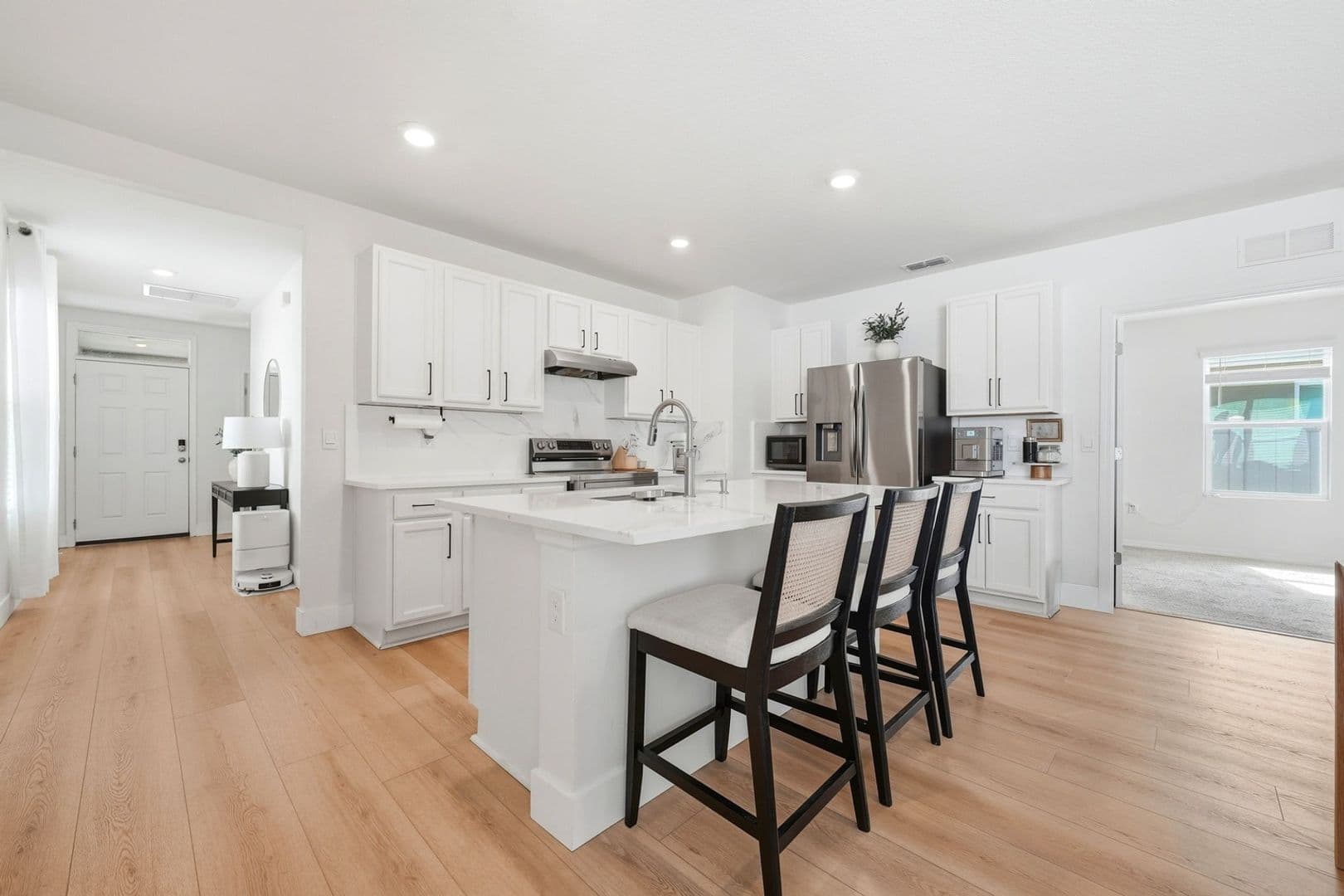 Leesburg House: 30309 Armenia Rd