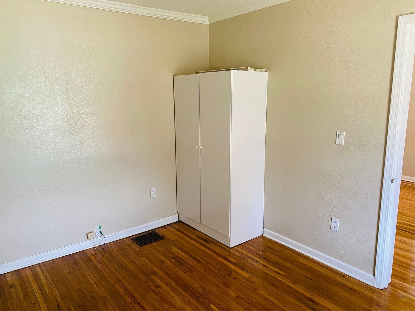 Kansas City House: 2632 E 9th St