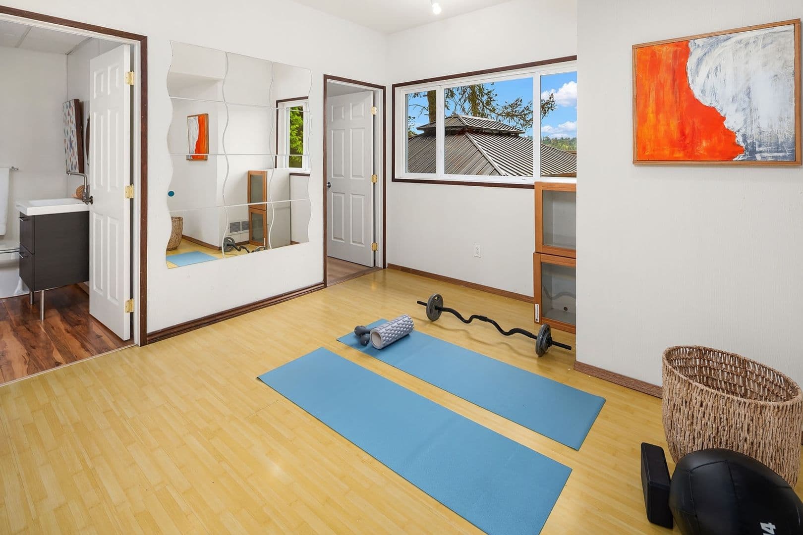Bellevue House: 5761 110th Ave SE